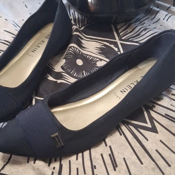NWOB ANNE KLEIN I FLEX DARK NAVY BLUE SZ  81/2 OLEESA FLATS - Picture 8 of 11